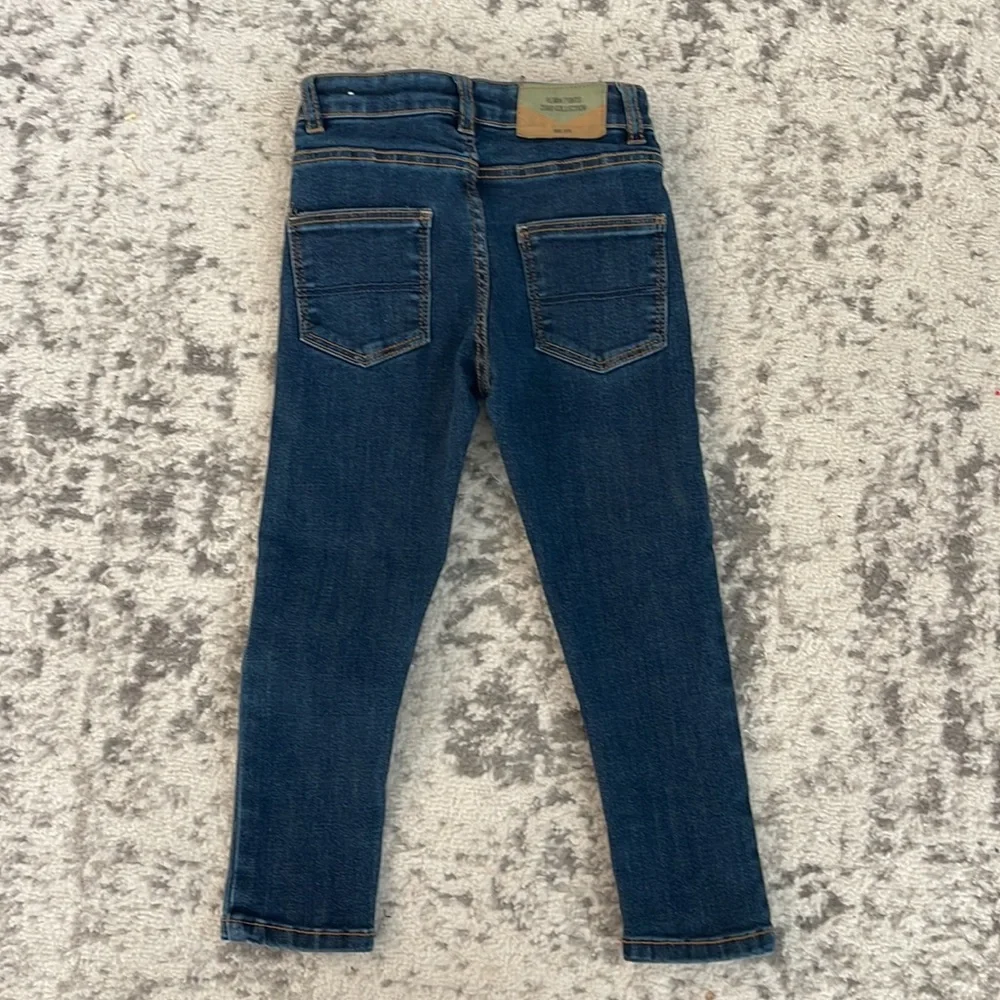 Zara Baby jeans (2 pair) - size 3-4 Toddler - Picture 5 of 7